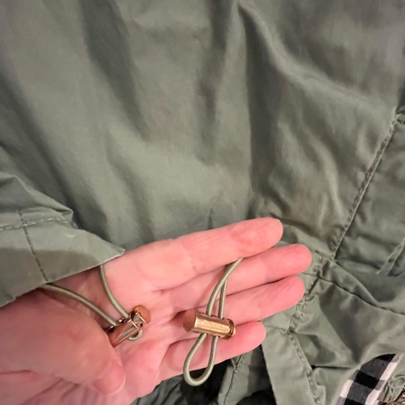 NWOT Forever 21 green lightweight coat size medium with gold hardware - Picture 4 of 11